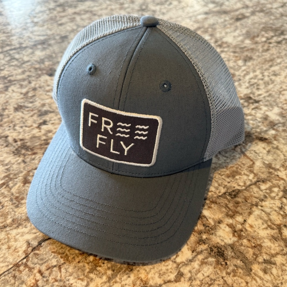 Free Fly Wave Hat Cap Mens M Adjustable Mesh Snapback Trucker Slate Blue Beach